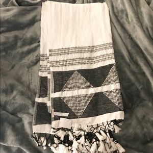 NEW! Urban Outfitters Scarf